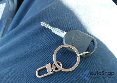 2009 Ford Focus Se из США, поврежденный, VIN 1FAHP35N39W218342